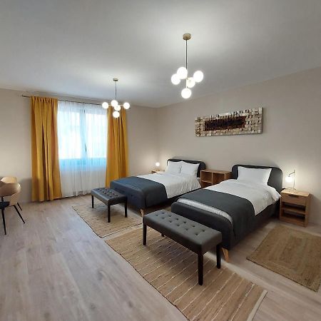 Mandarin Premium Apartments เตอร์กู-มูเรช ภายนอก รูปภาพ