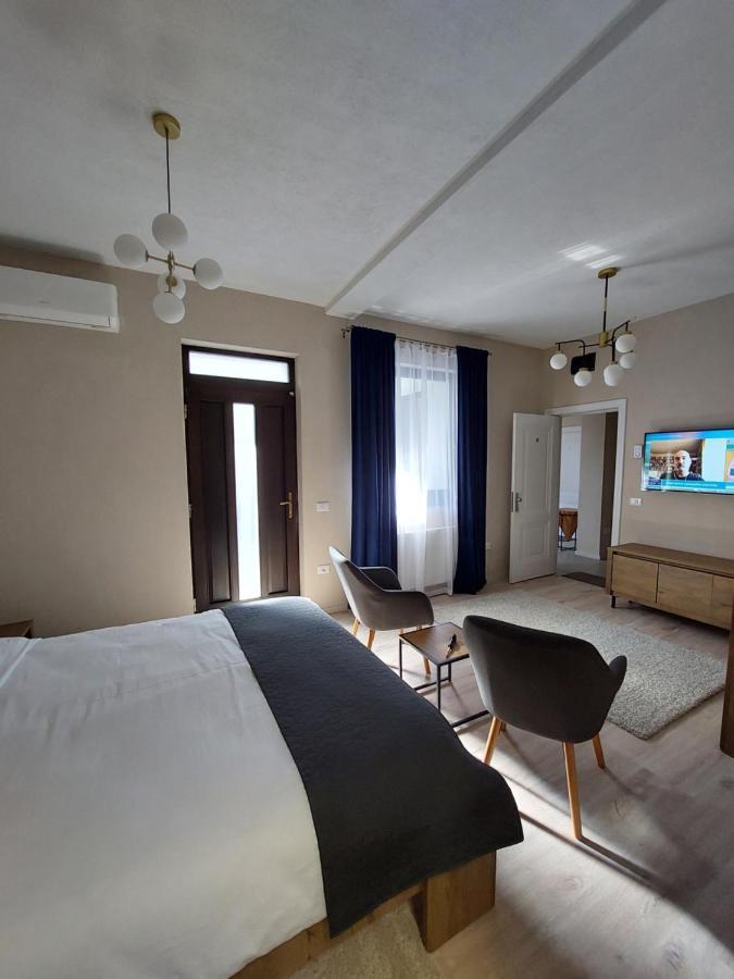 Mandarin Premium Apartments เตอร์กู-มูเรช ภายนอก รูปภาพ