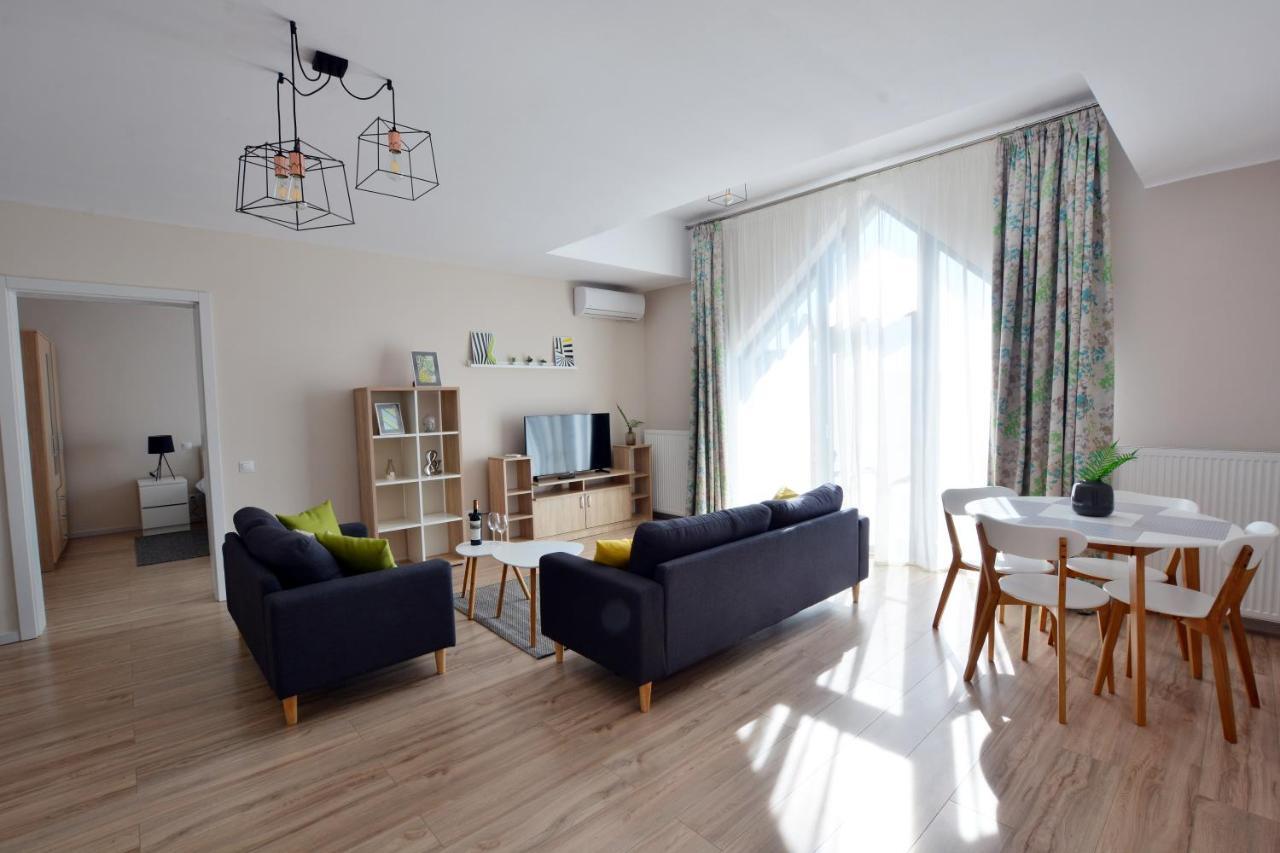 Mandarin Premium Apartments เตอร์กู-มูเรช ภายนอก รูปภาพ