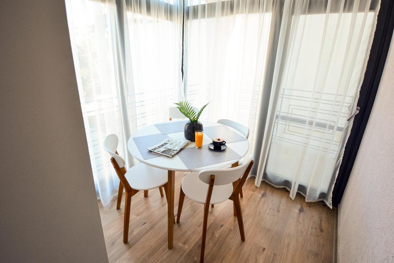Mandarin Premium Apartments เตอร์กู-มูเรช ภายนอก รูปภาพ