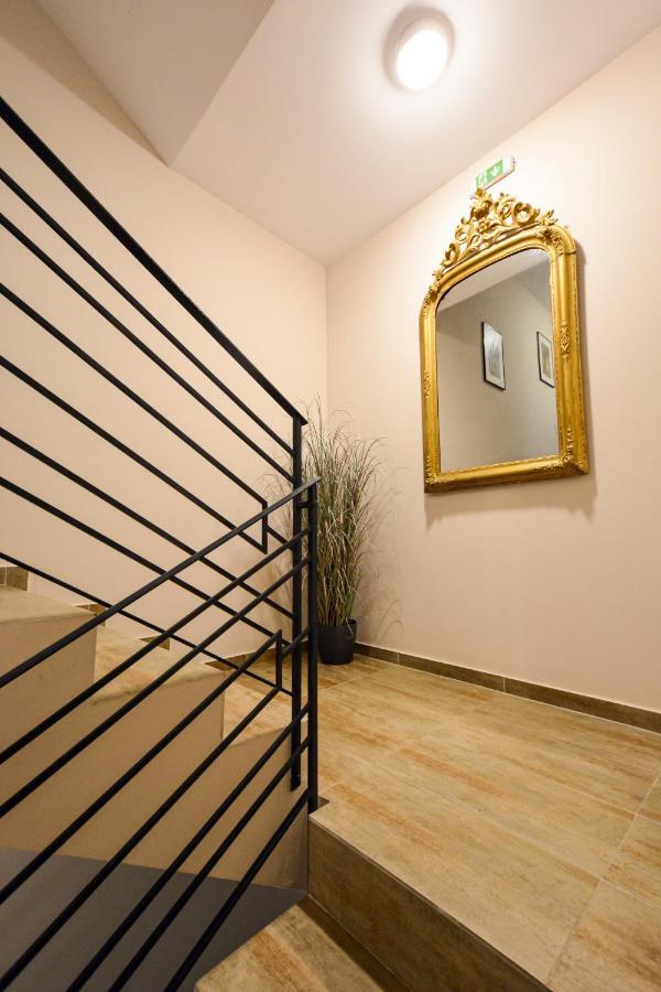 Mandarin Premium Apartments เตอร์กู-มูเรช ภายนอก รูปภาพ
